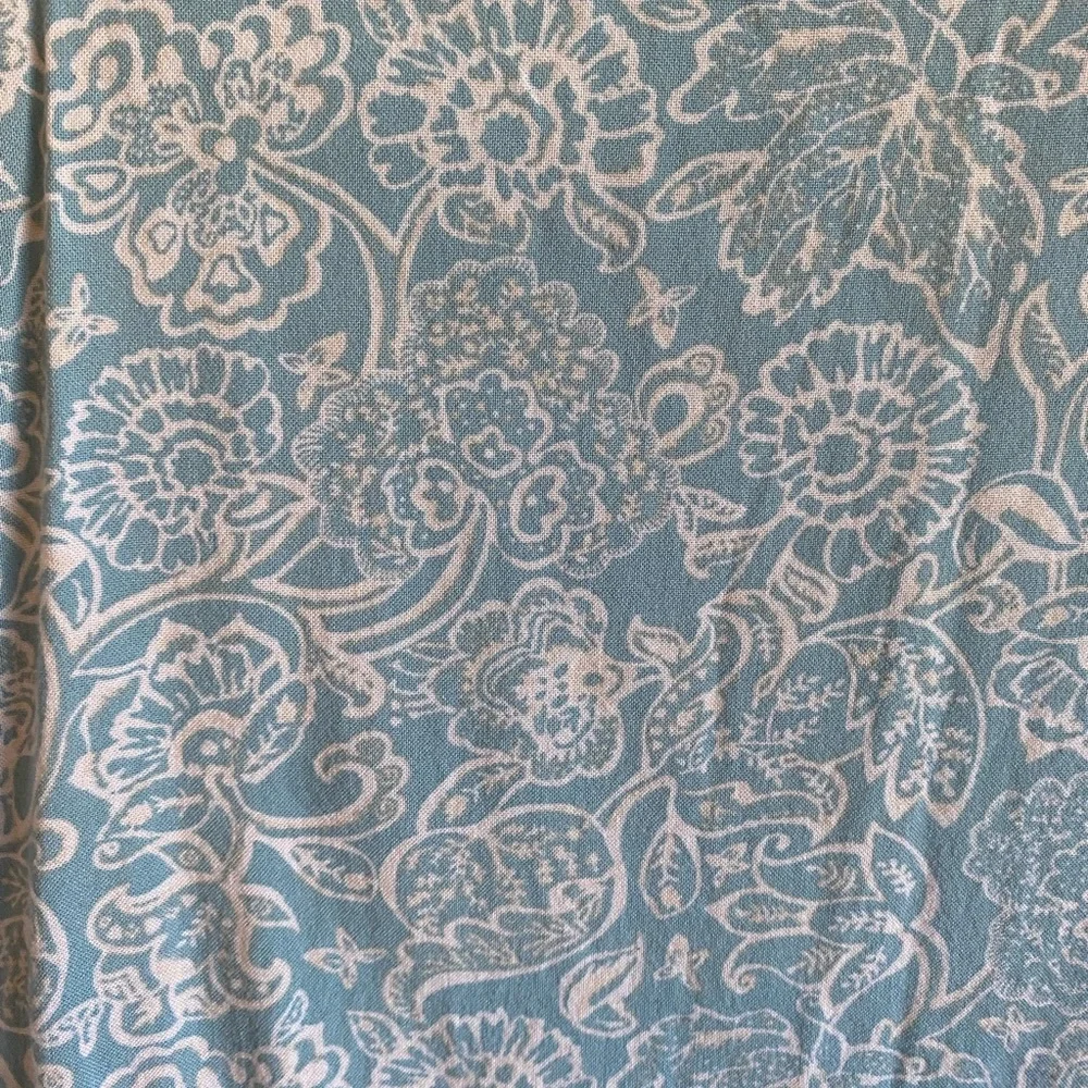 Old Navy Dressy Tank Top - Picture 3 of 7